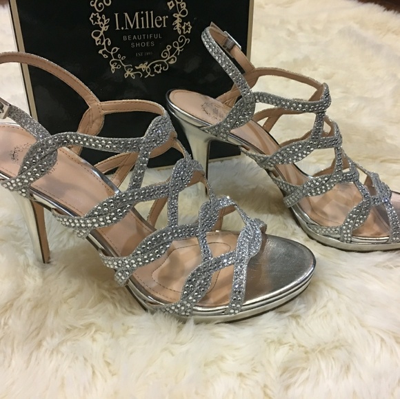 Heels - Picture 2 of 6